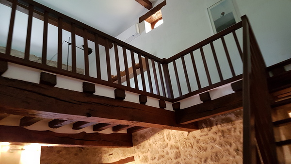 La Bastida : Accès mezzannine / Mezzanine access